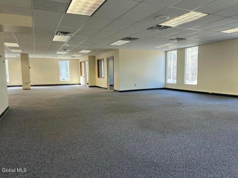 313 Ushers Road Clifton Park NY 12019