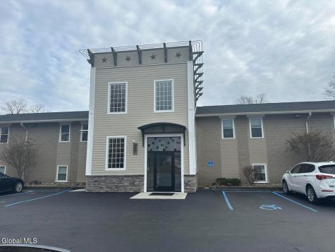 1004 Princetown Road Schenectady NY 12306
