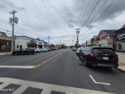 1626 Union Schenectady NY 12309