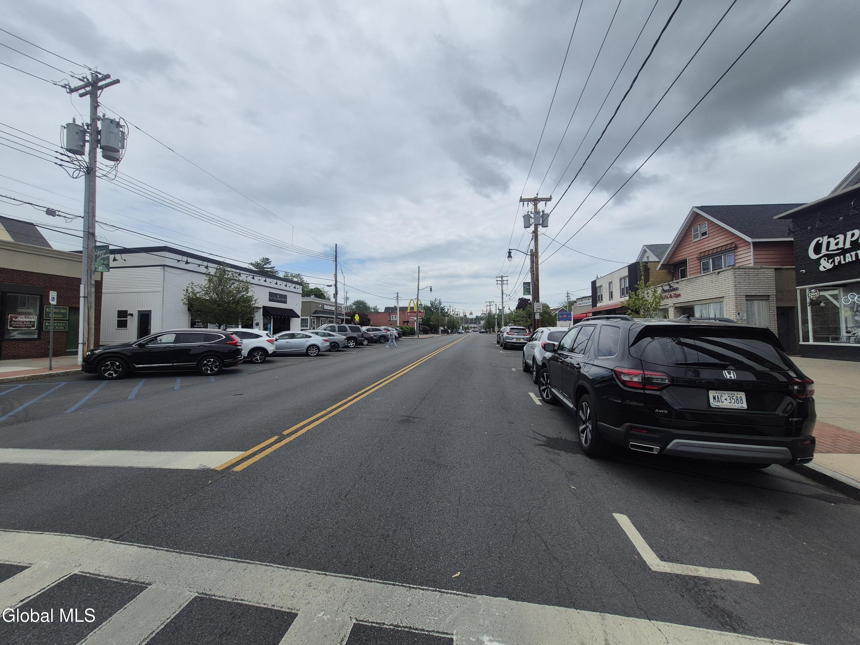 1626 Union Schenectady NY 12309