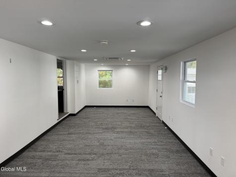 865 New York 29 Saratoga Springs NY 12866