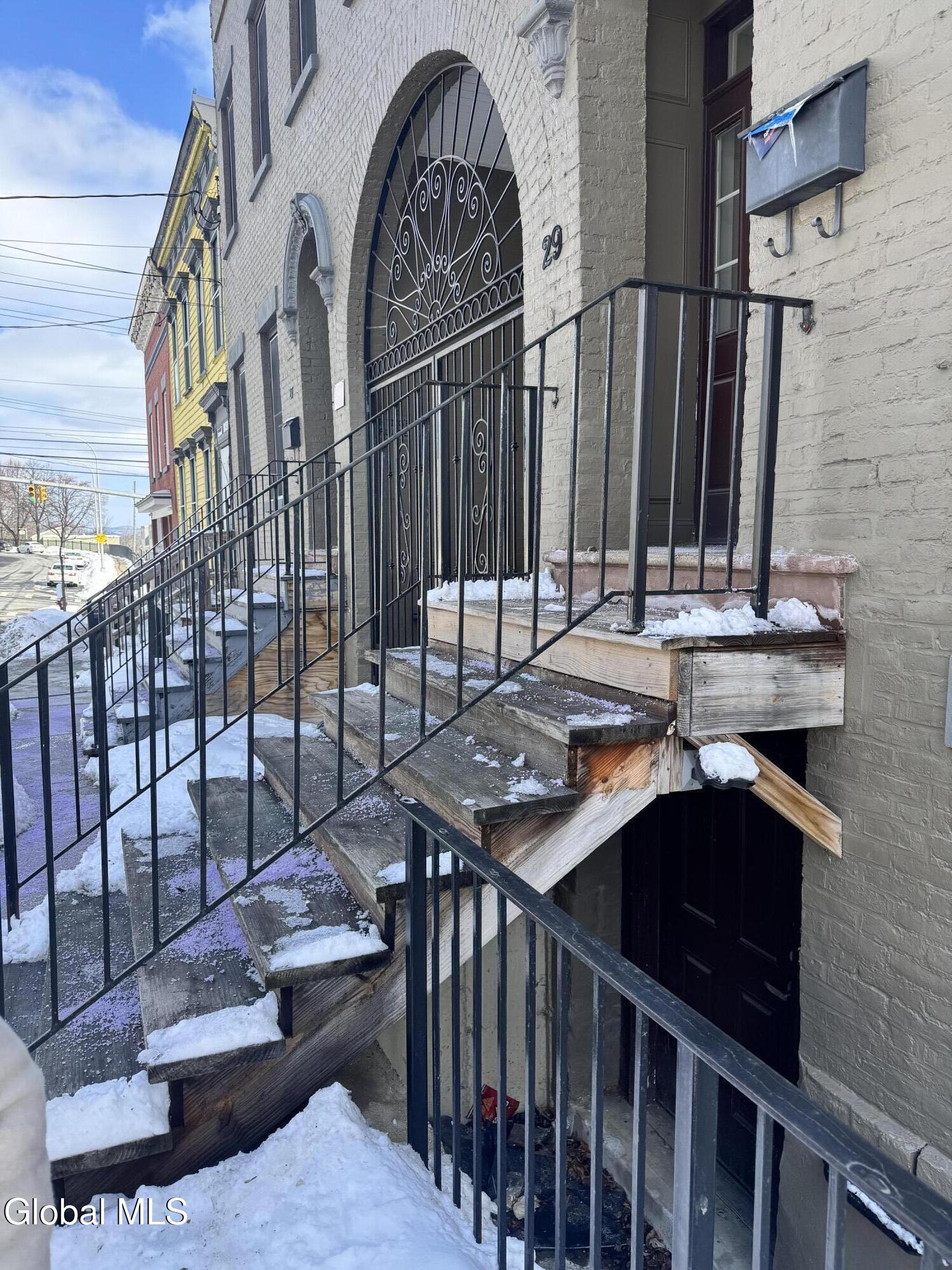 27 N Swan Street Albany NY 12210