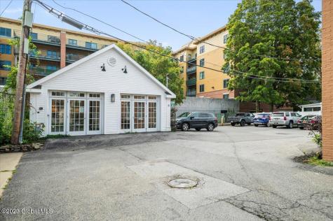 8 Butler Place Saratoga Springs NY 12866