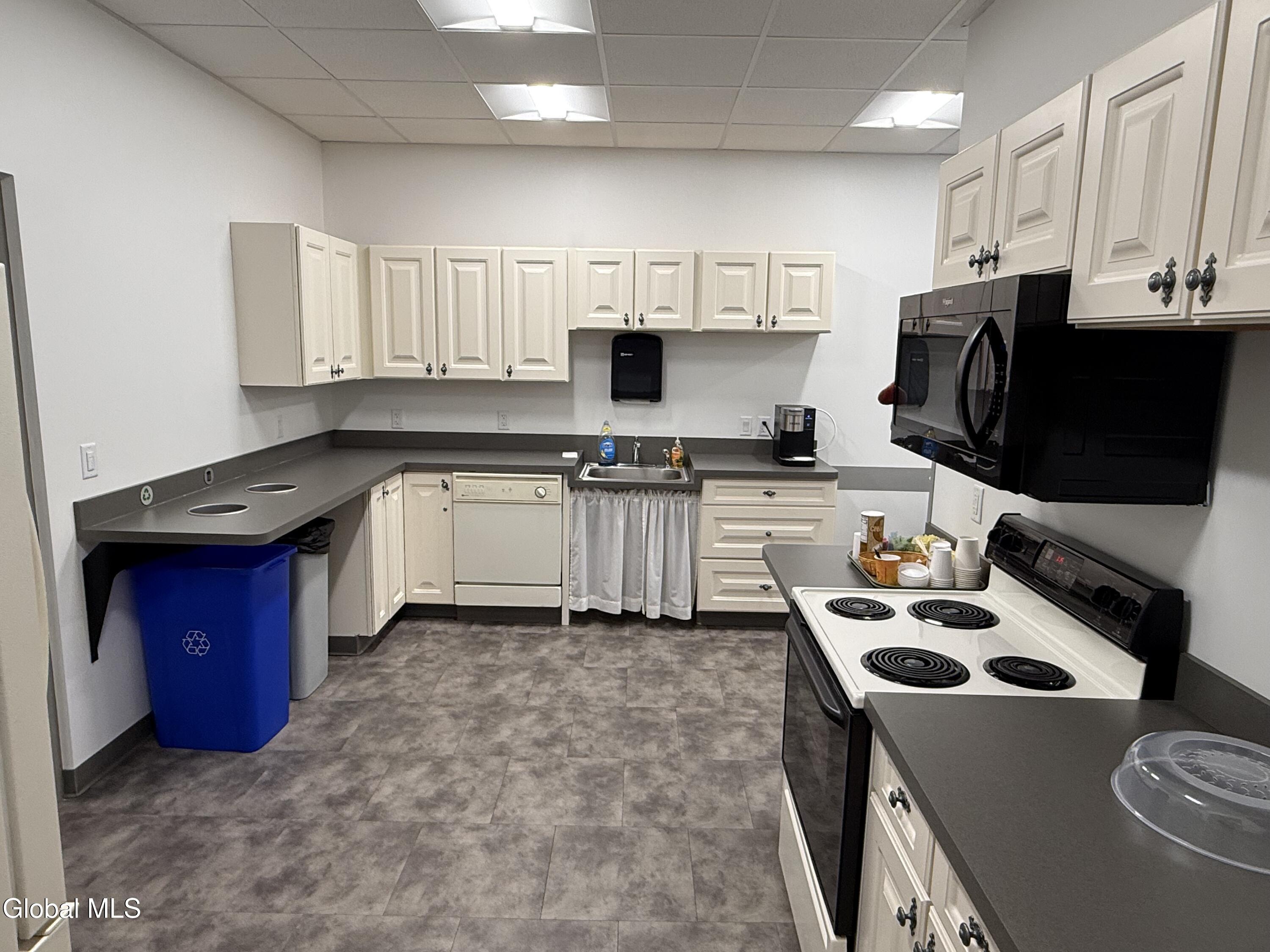 6 Airline Drive Albany NY 12205