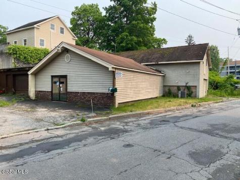 152 Henry Street Saratoga Springs NY 12866