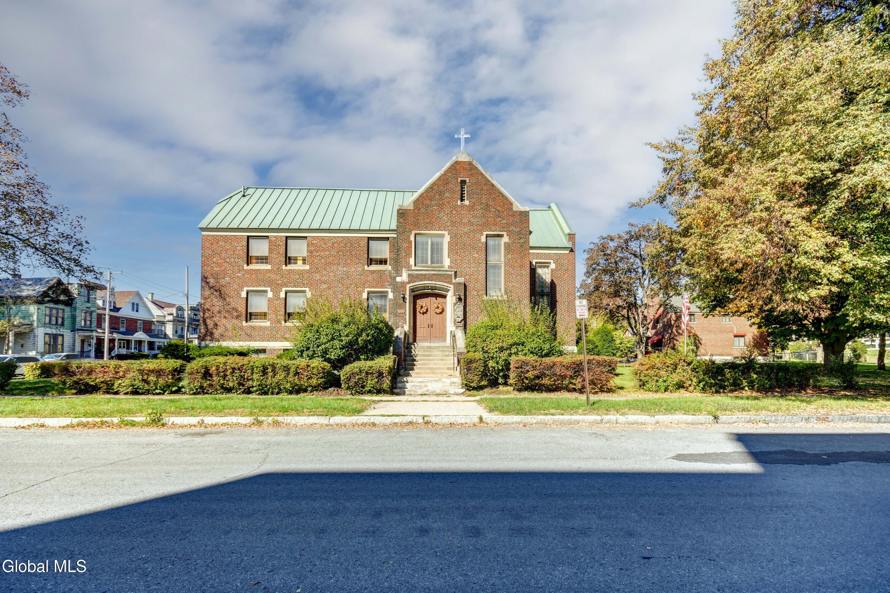 24 Pine Street Amsterdam NY 12010