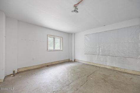 281 Chapman Drive Amsterdam NY 12010
