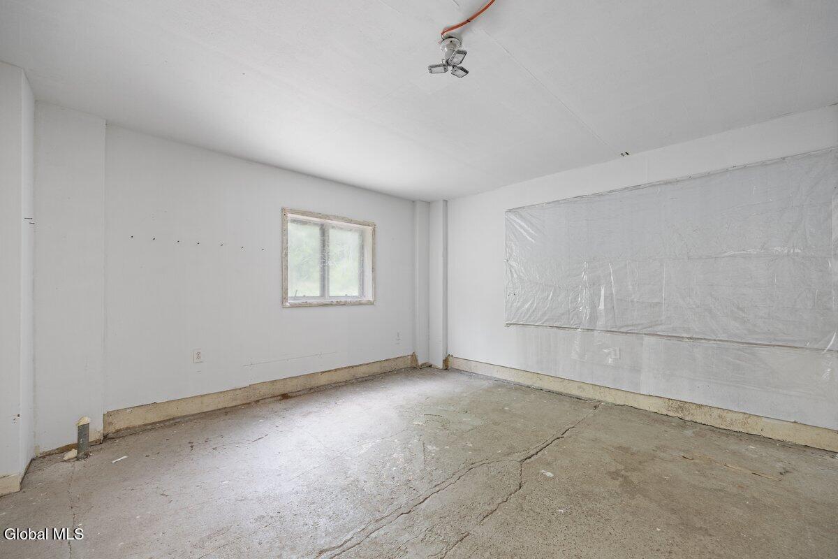 281 Chapman Drive Amsterdam NY 12010