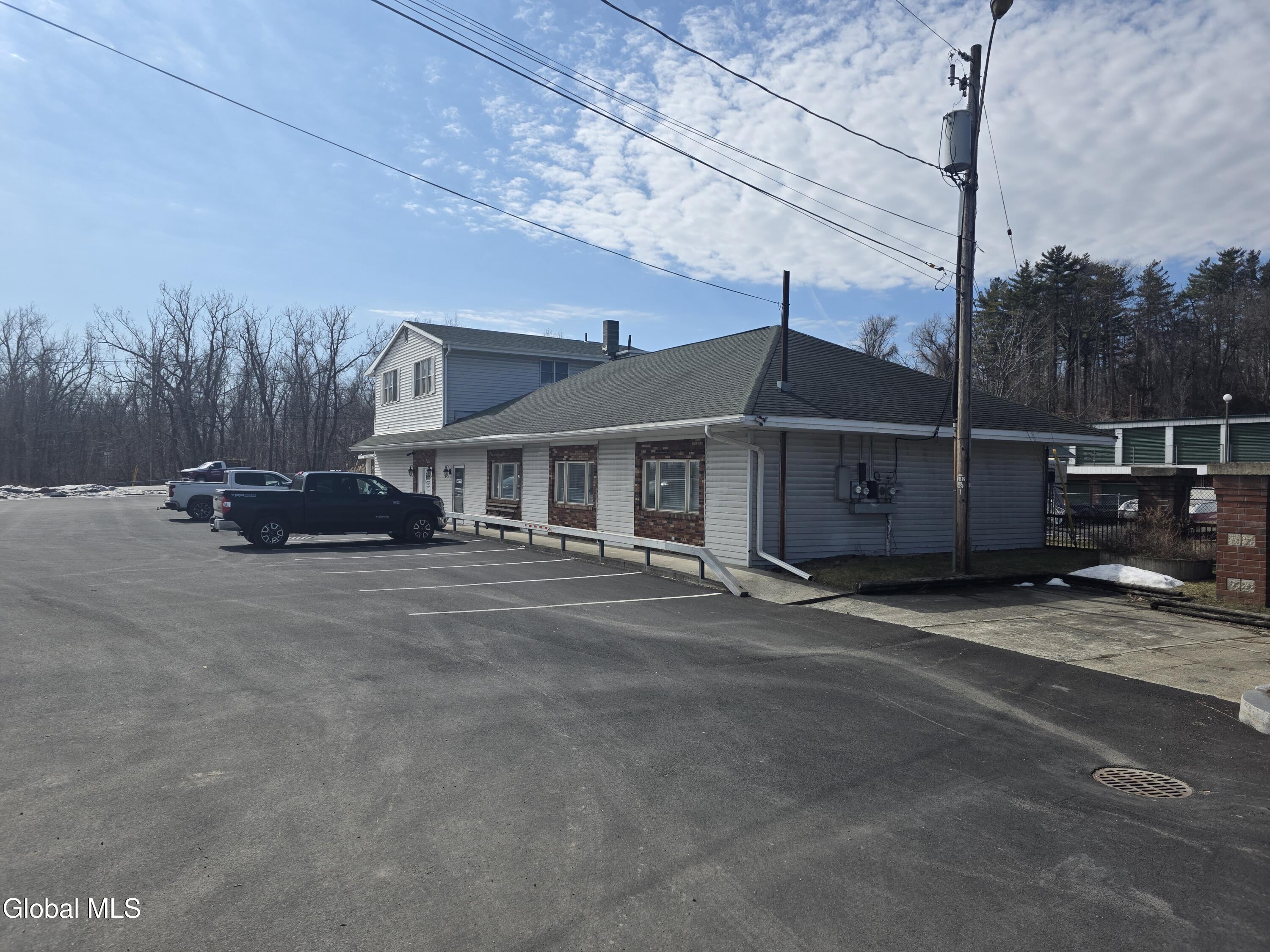11 River Road Glenmont NY 12077