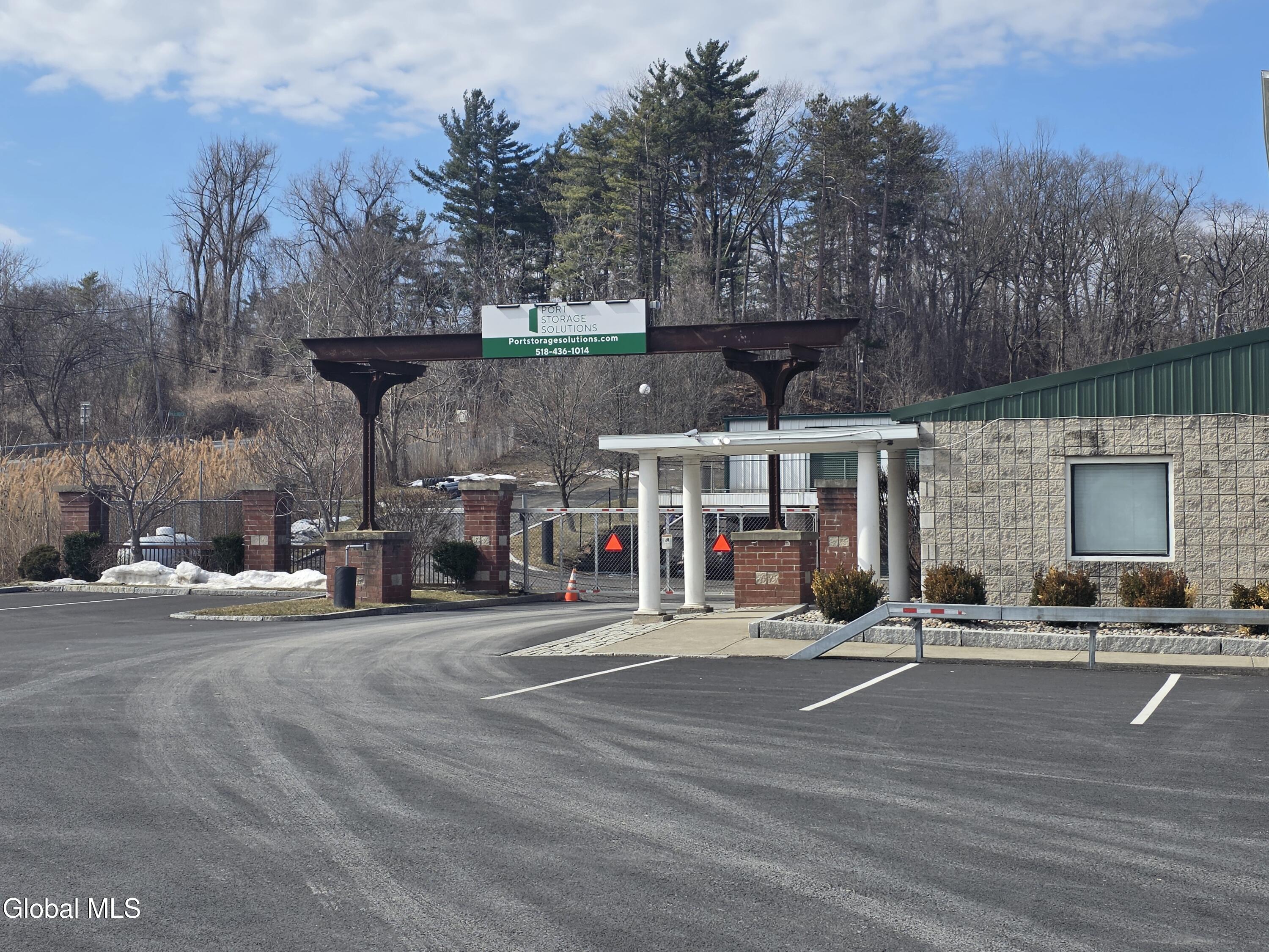 11 River Road Glenmont NY 12077
