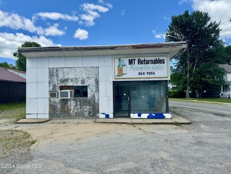 2 Saratoga Avenue Corinth NY 12822