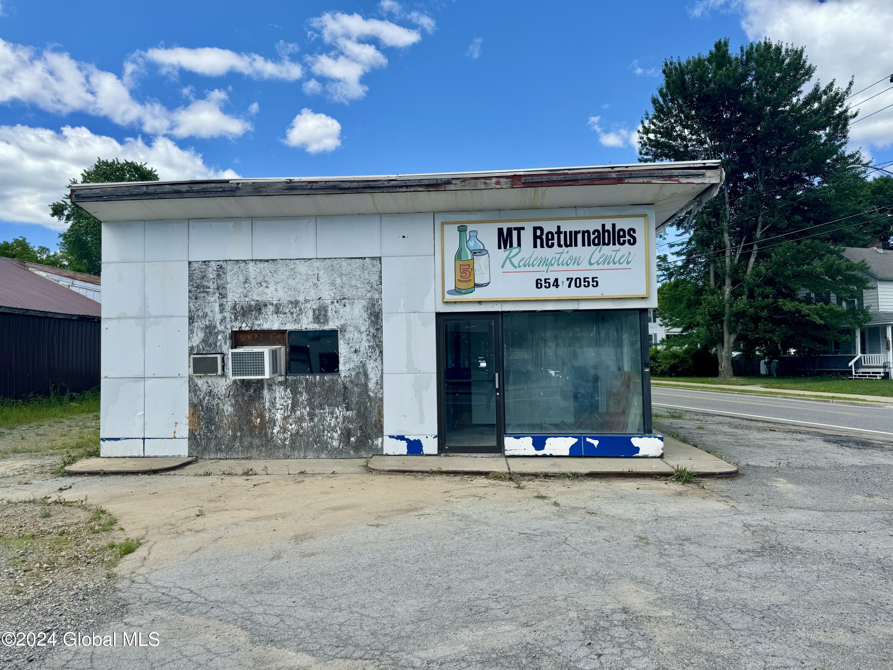 2 Saratoga Avenue Corinth NY 12822