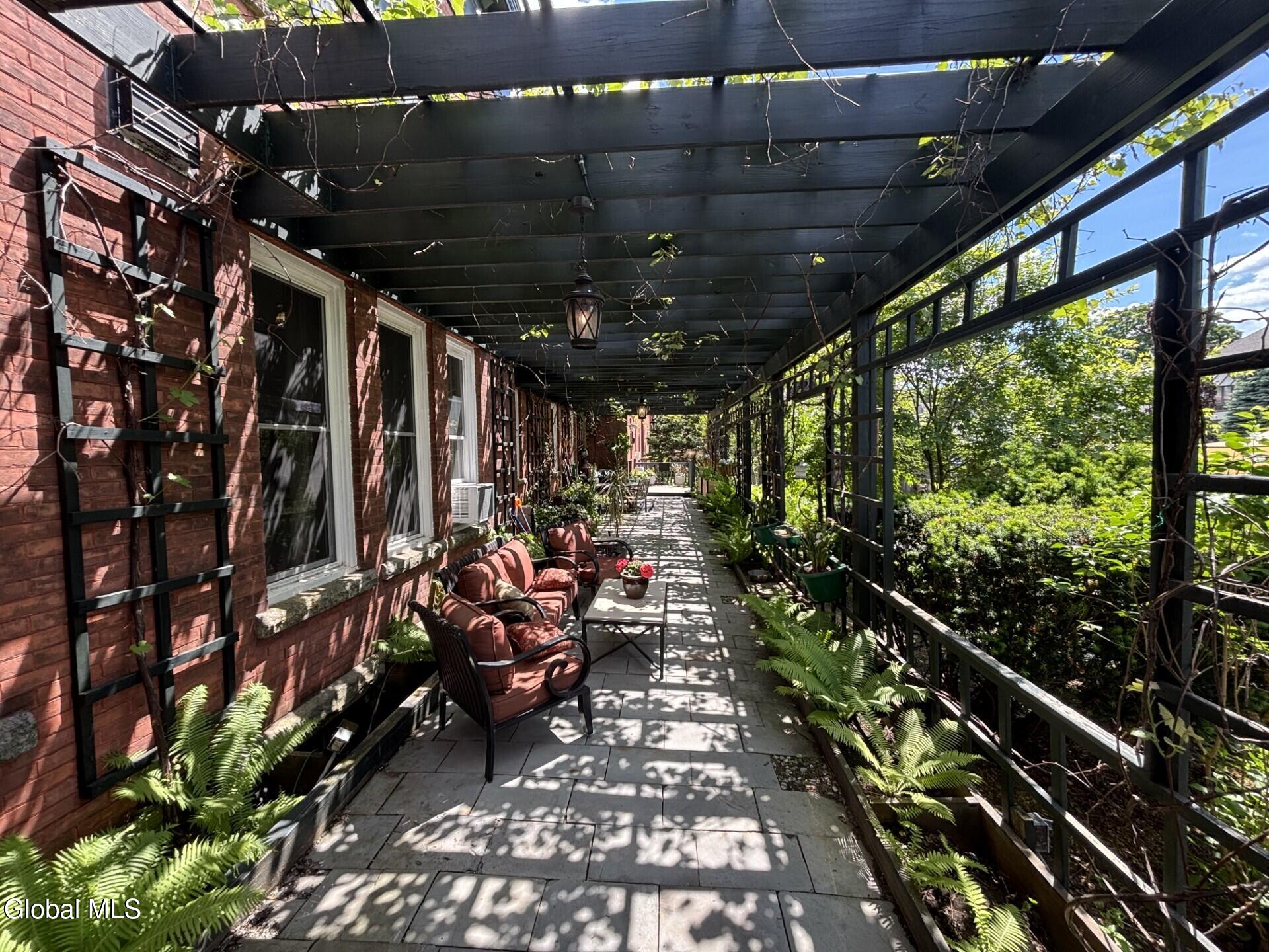 72 Union Avenue Saratoga Springs NY 12866