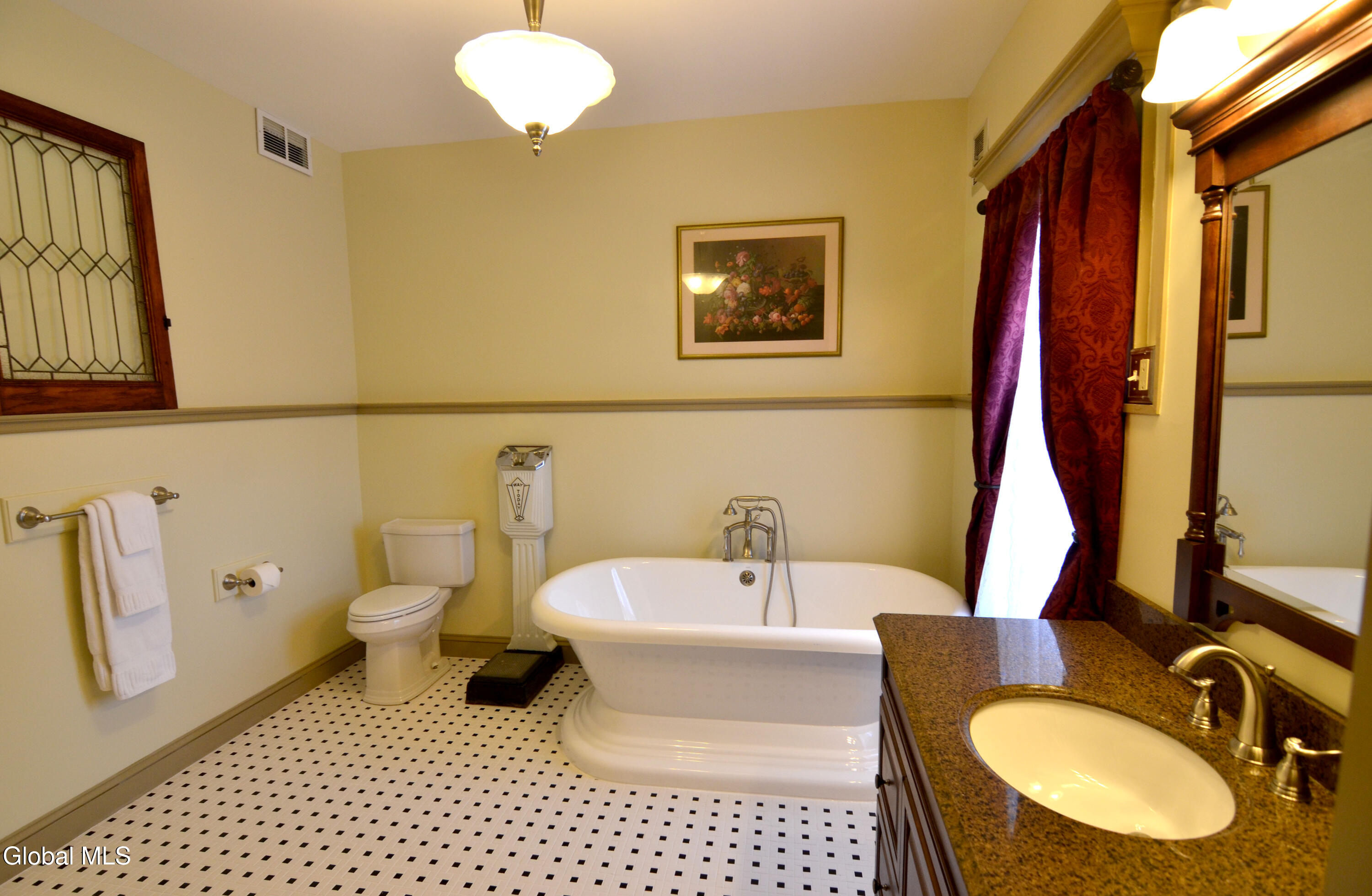 72 Union Avenue Saratoga Springs NY 12866