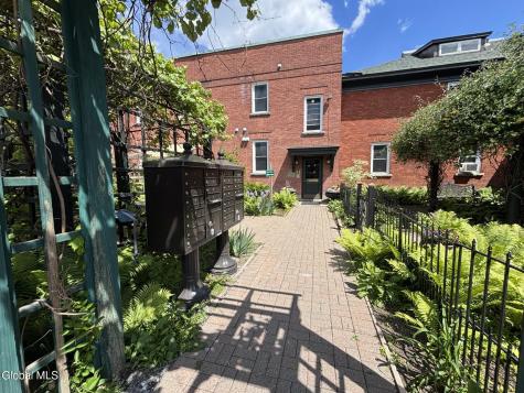72 Union Avenue Saratoga Springs NY 12866