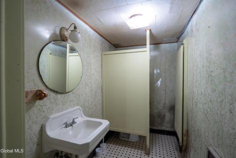 184 Central Avenue Albany NY 12206