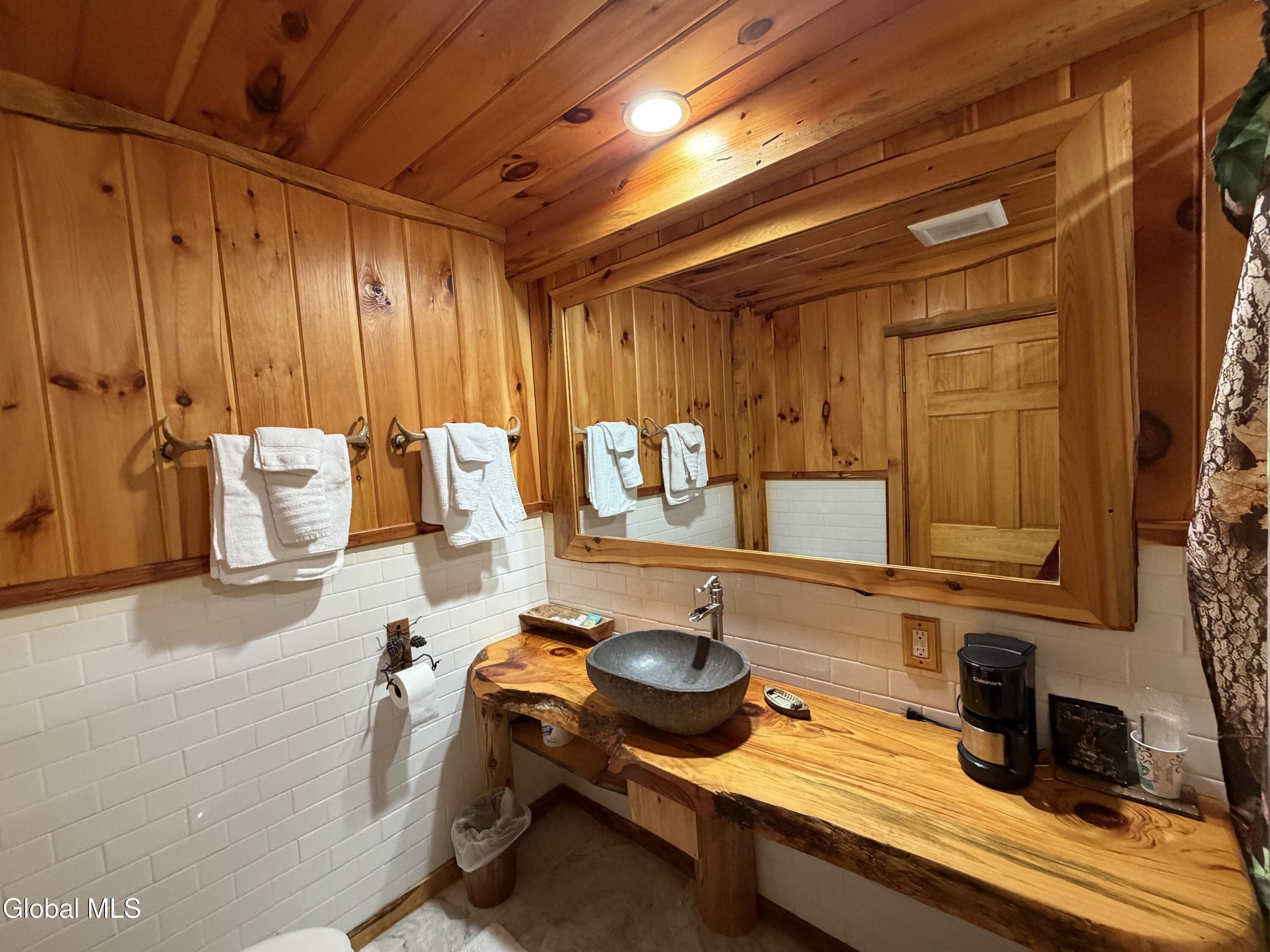7150 U.s. Route 9 Elizabethtown NY 12932