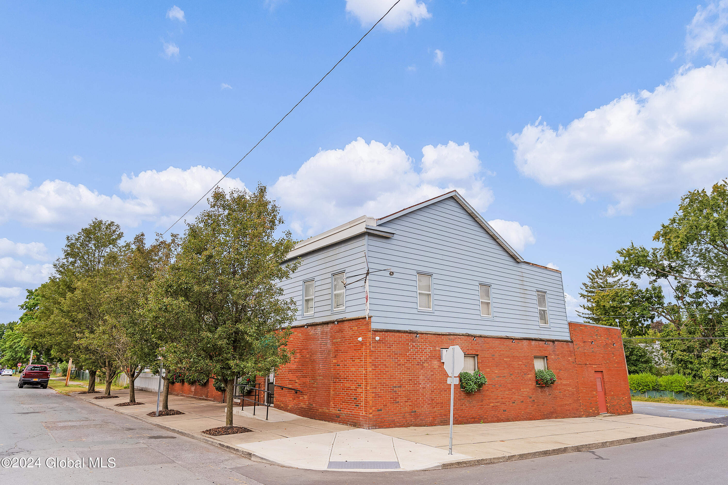 853 4th Avenue Troy NY 12182