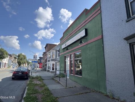 654 2nd Avenue Troy NY 12182