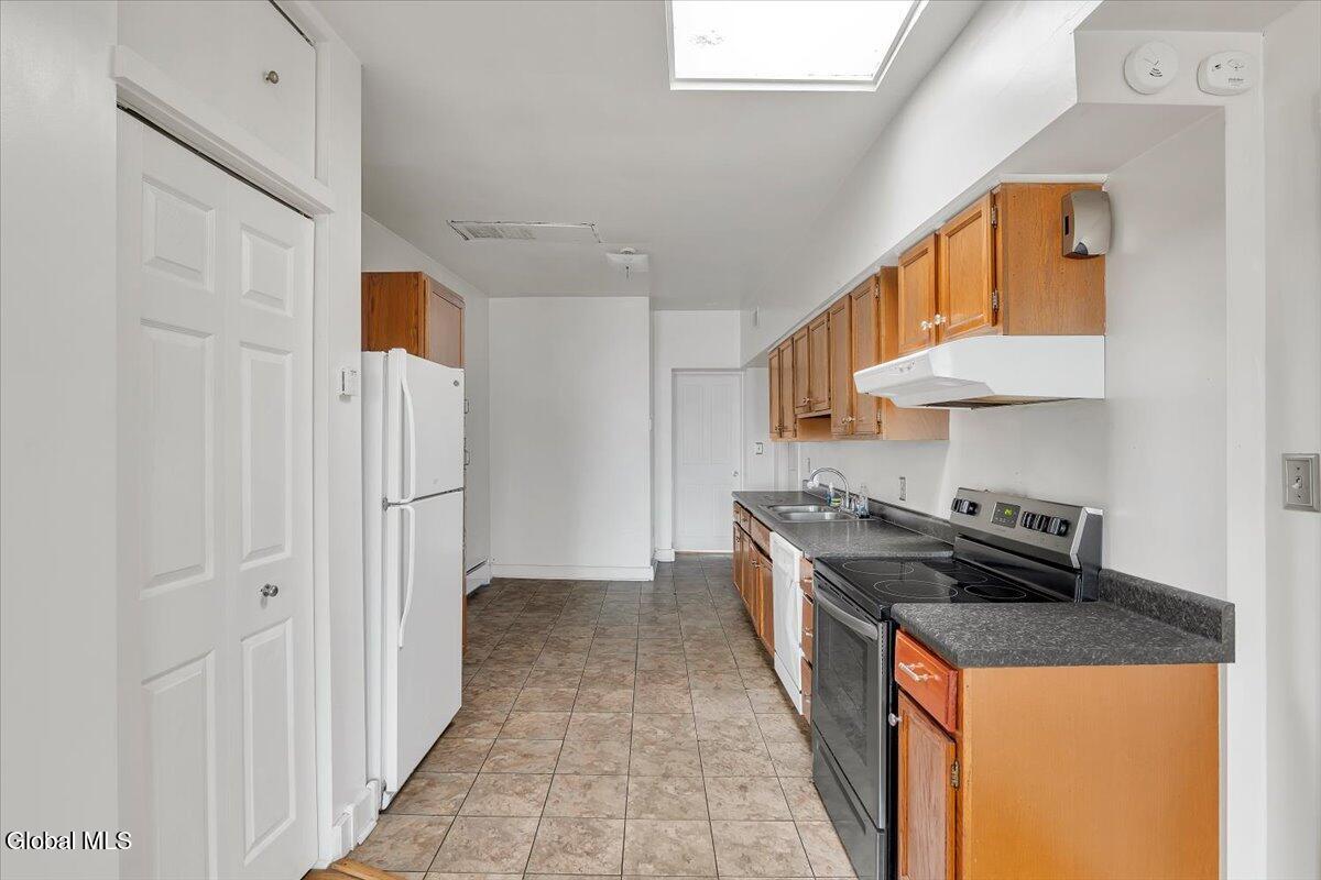 418 Madison Avenue Albany NY 12210