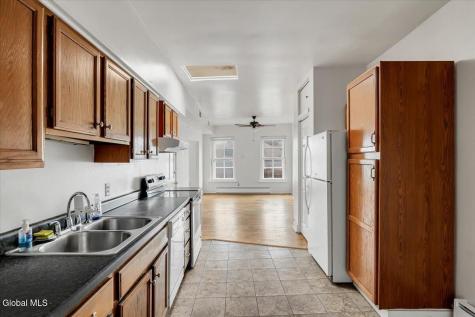 418 Madison Avenue Albany NY 12210