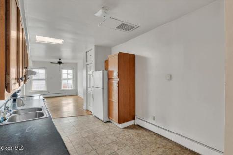 418 Madison Avenue Albany NY 12210
