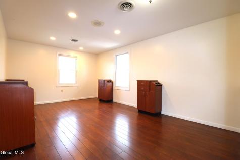 2732 Guilderland Avenue Schenectady NY 12306