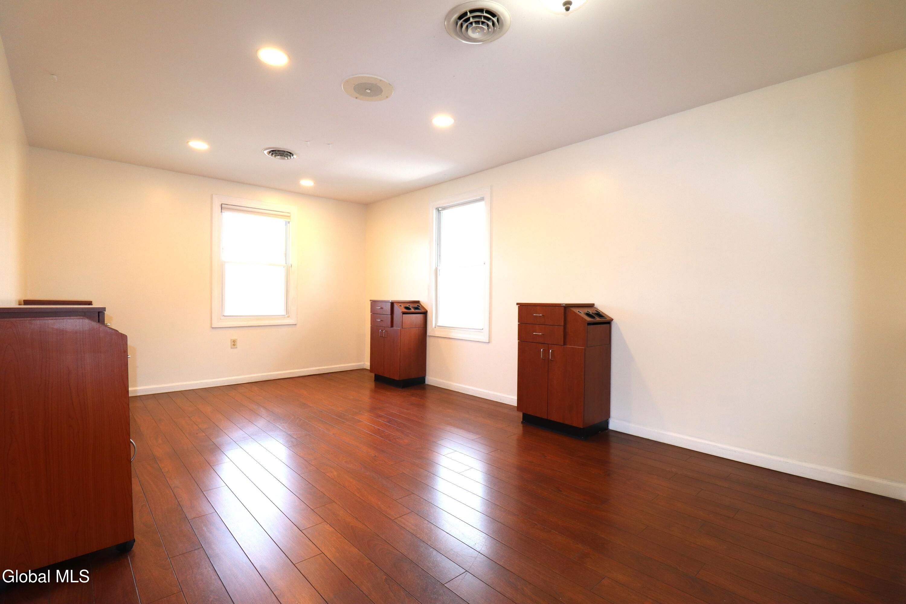 2732 Guilderland Avenue Schenectady NY 12306