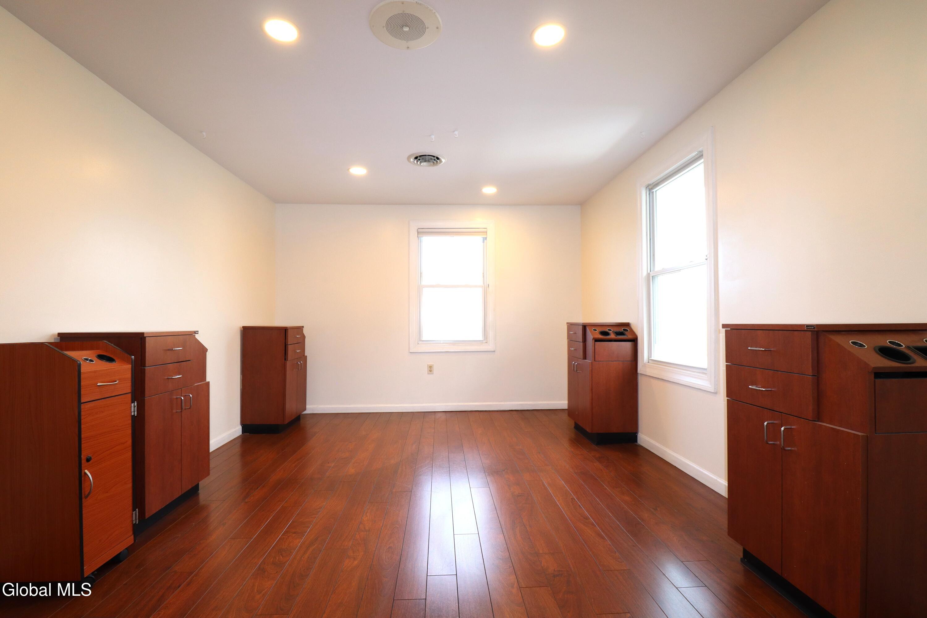 2732 Guilderland Avenue Schenectady NY 12306