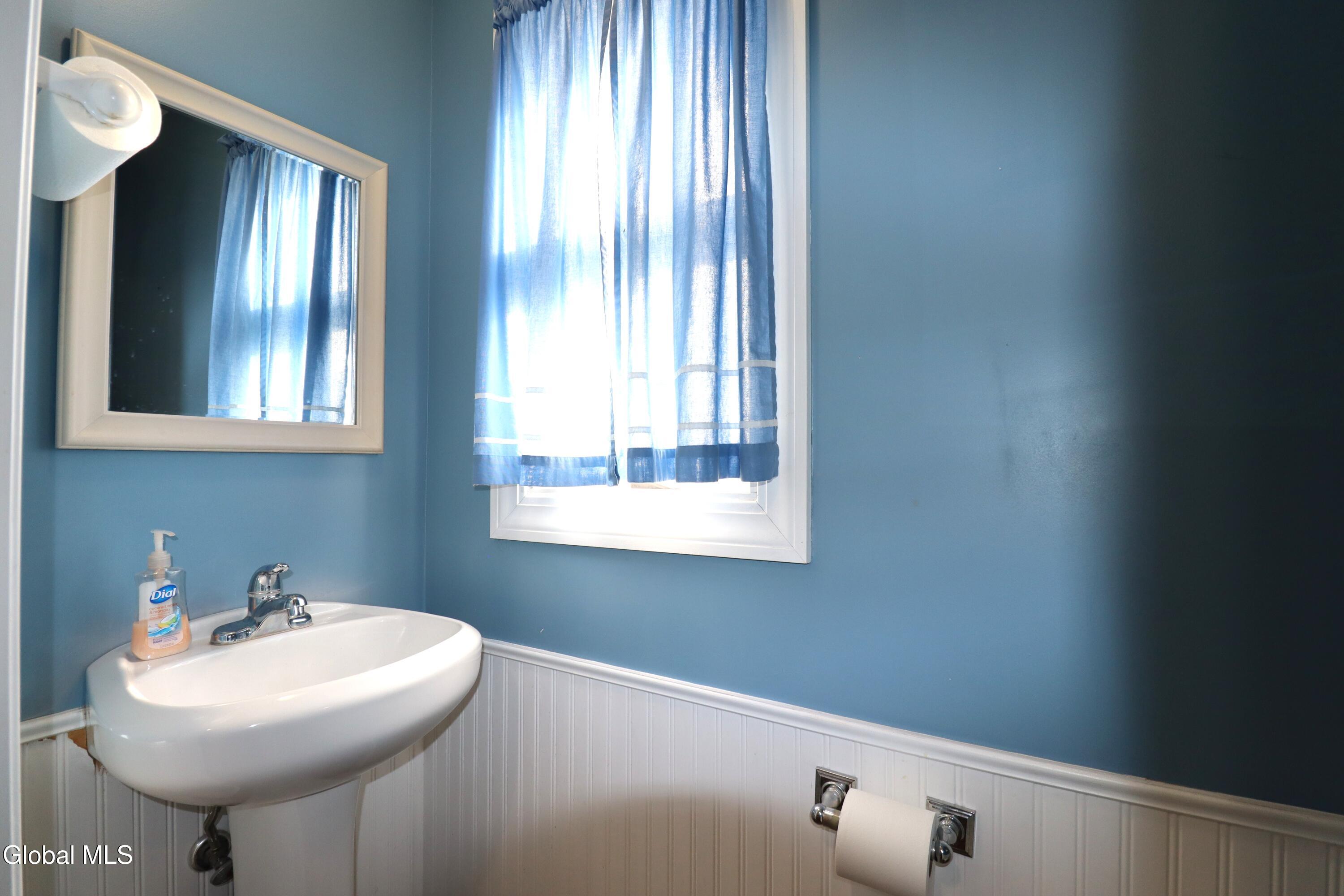 2732 Guilderland Avenue Schenectady NY 12306