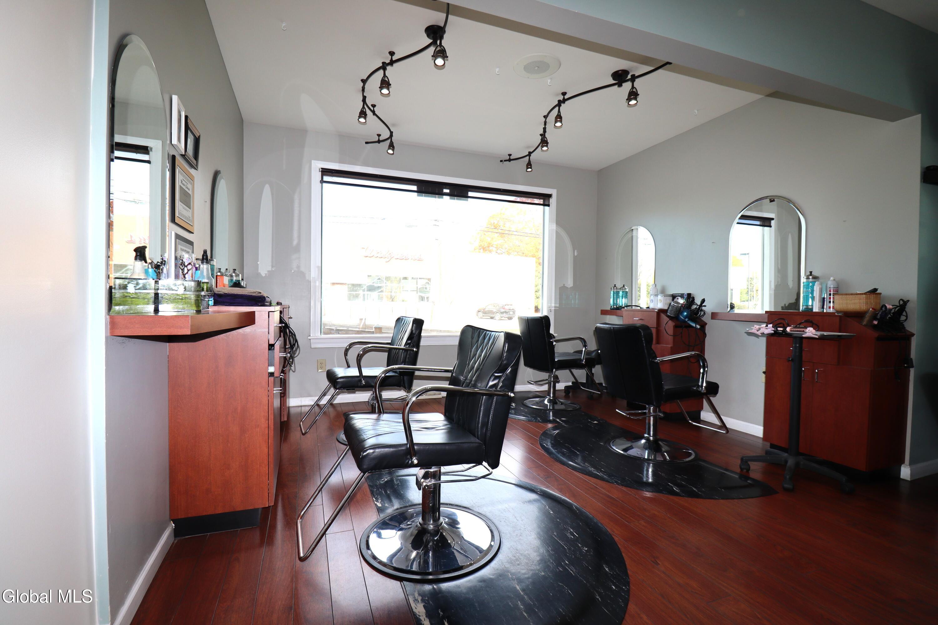 2732 Guilderland Avenue Schenectady NY 12306