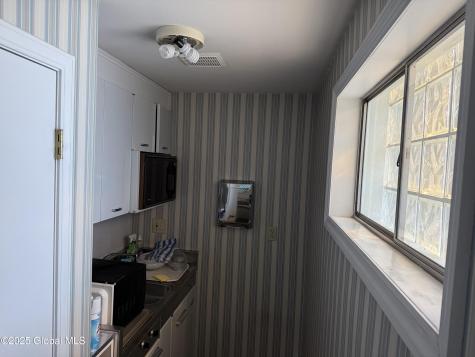 235 Saratoga Road Glenville NY 12302