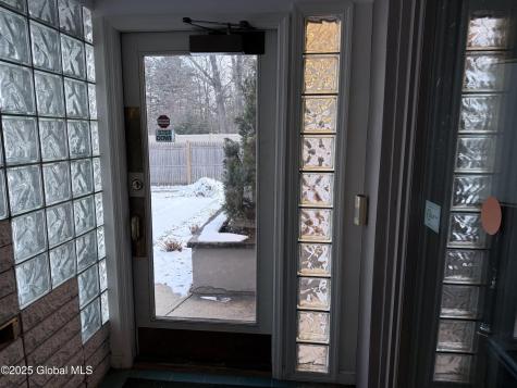235 Saratoga Road Glenville NY 12302