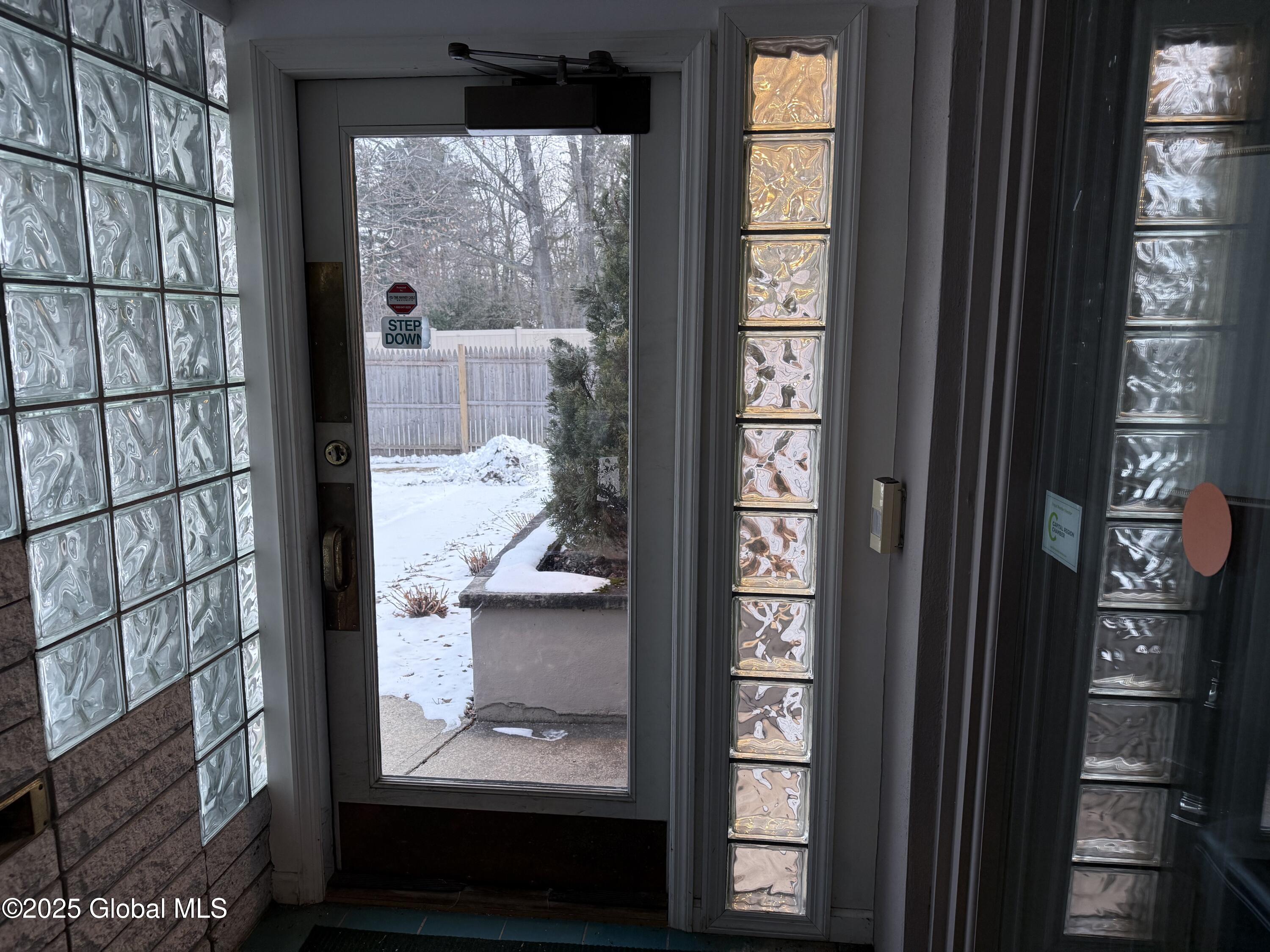 235 Saratoga Road Glenville NY 12302
