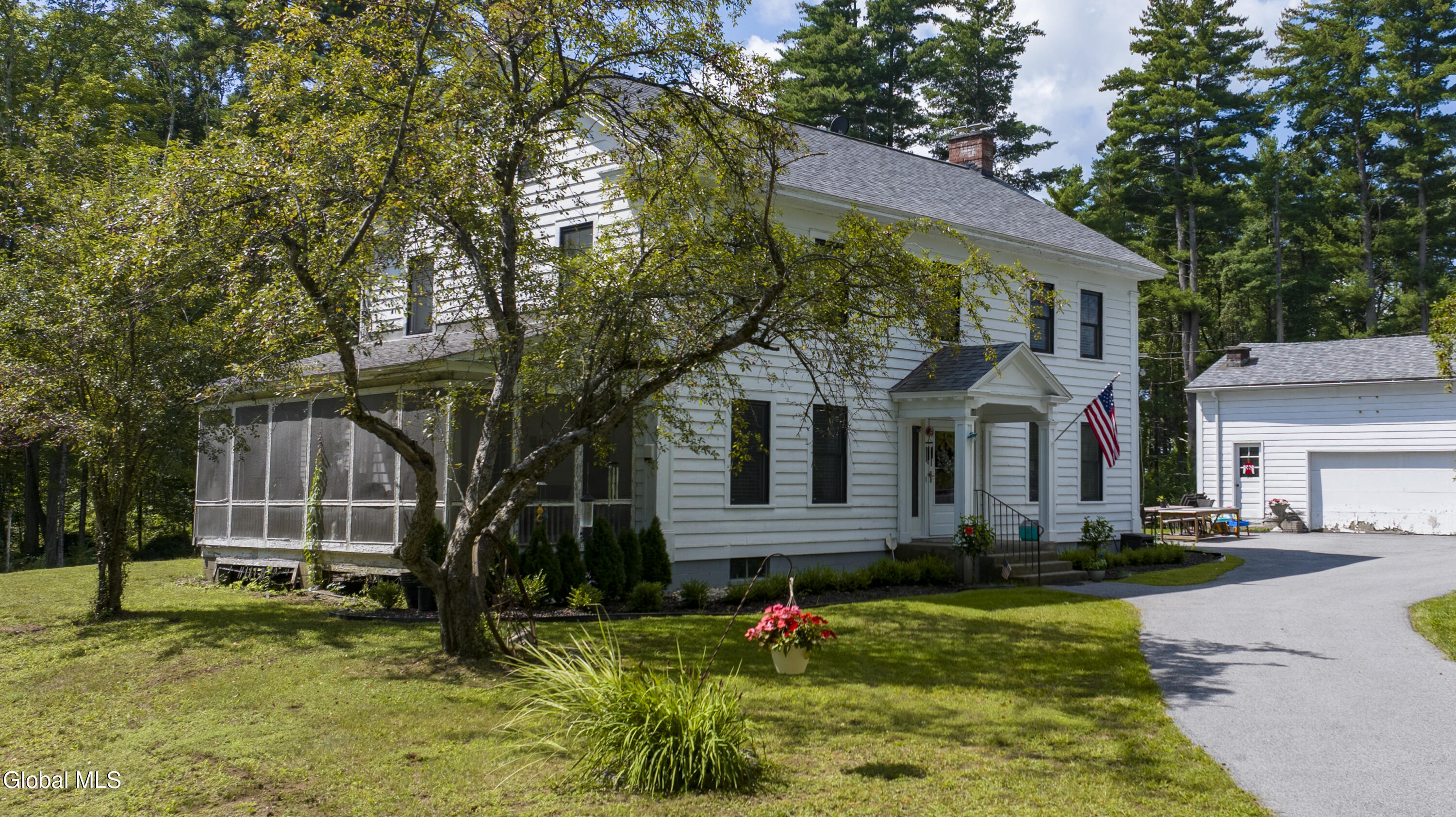 14 Mcgee Lane Saratoga Springs NY 12866