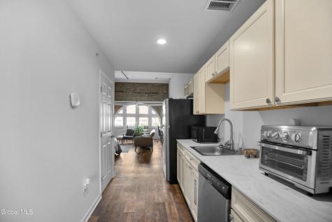 402 Broadway Albany NY 12207