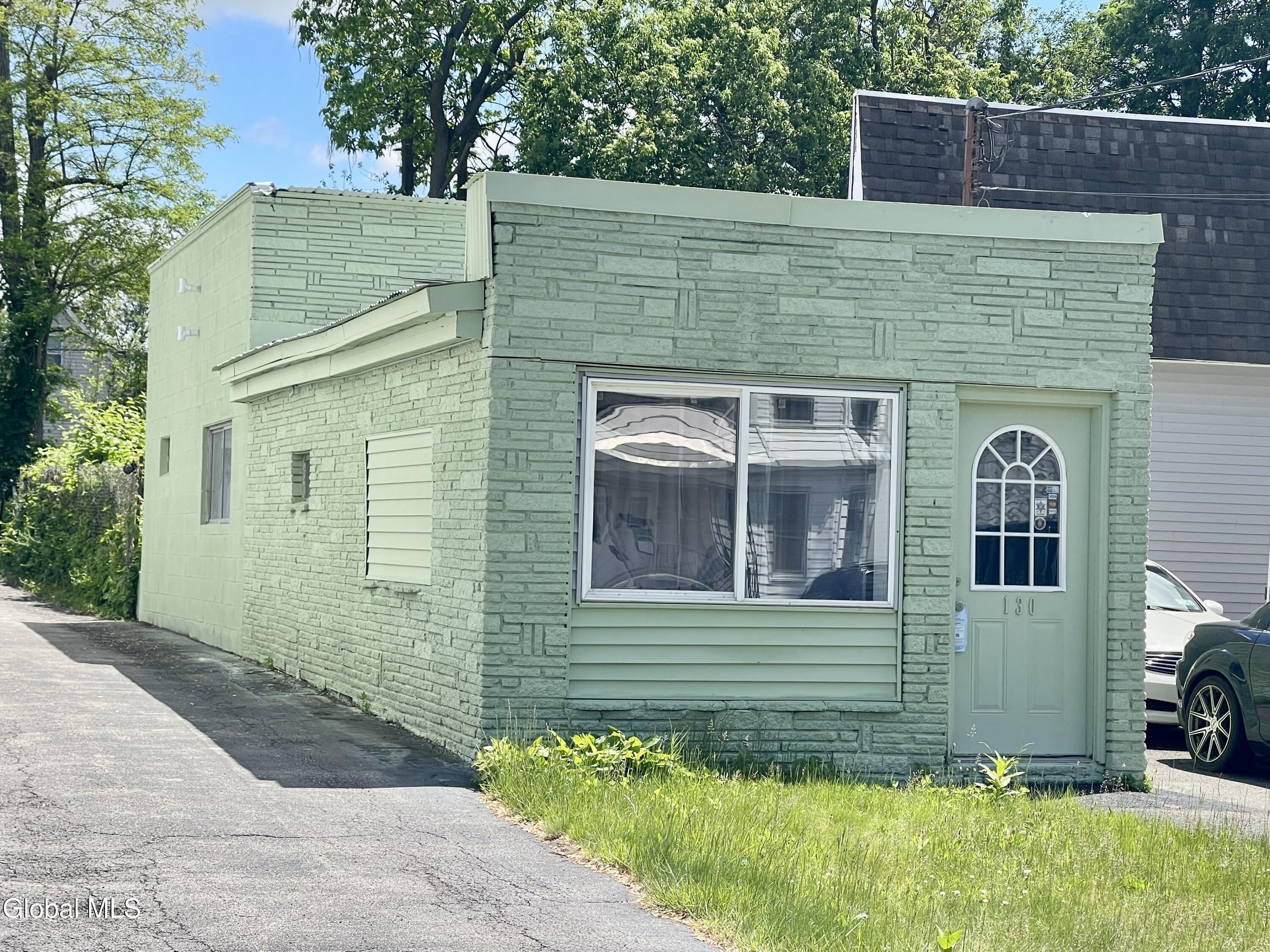 130 Mcclellan Street Schenectady NY 12304