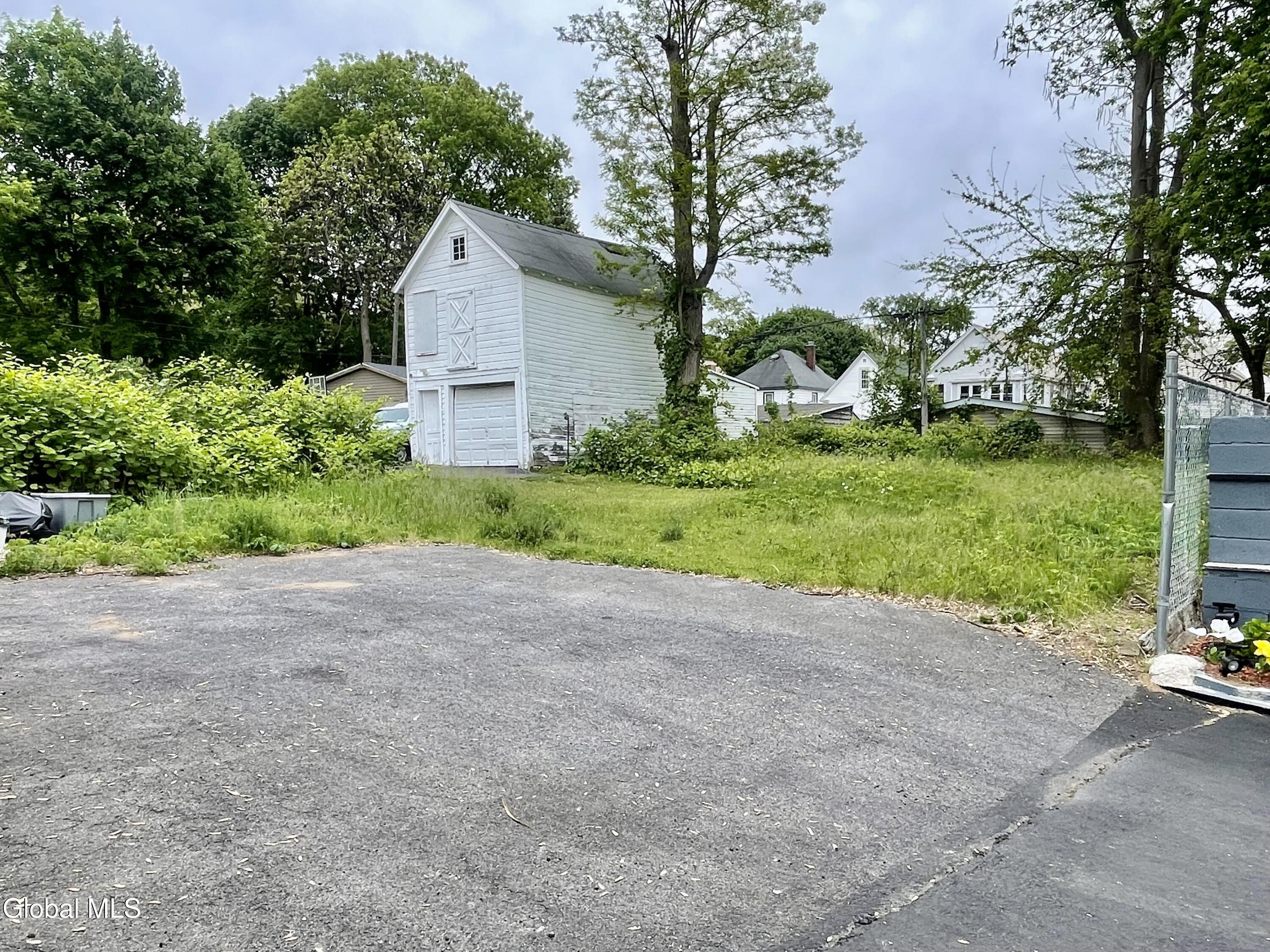 130 Mcclellan Street Schenectady NY 12304