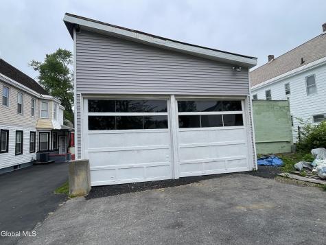 130 Mcclellan Street Schenectady NY 12304