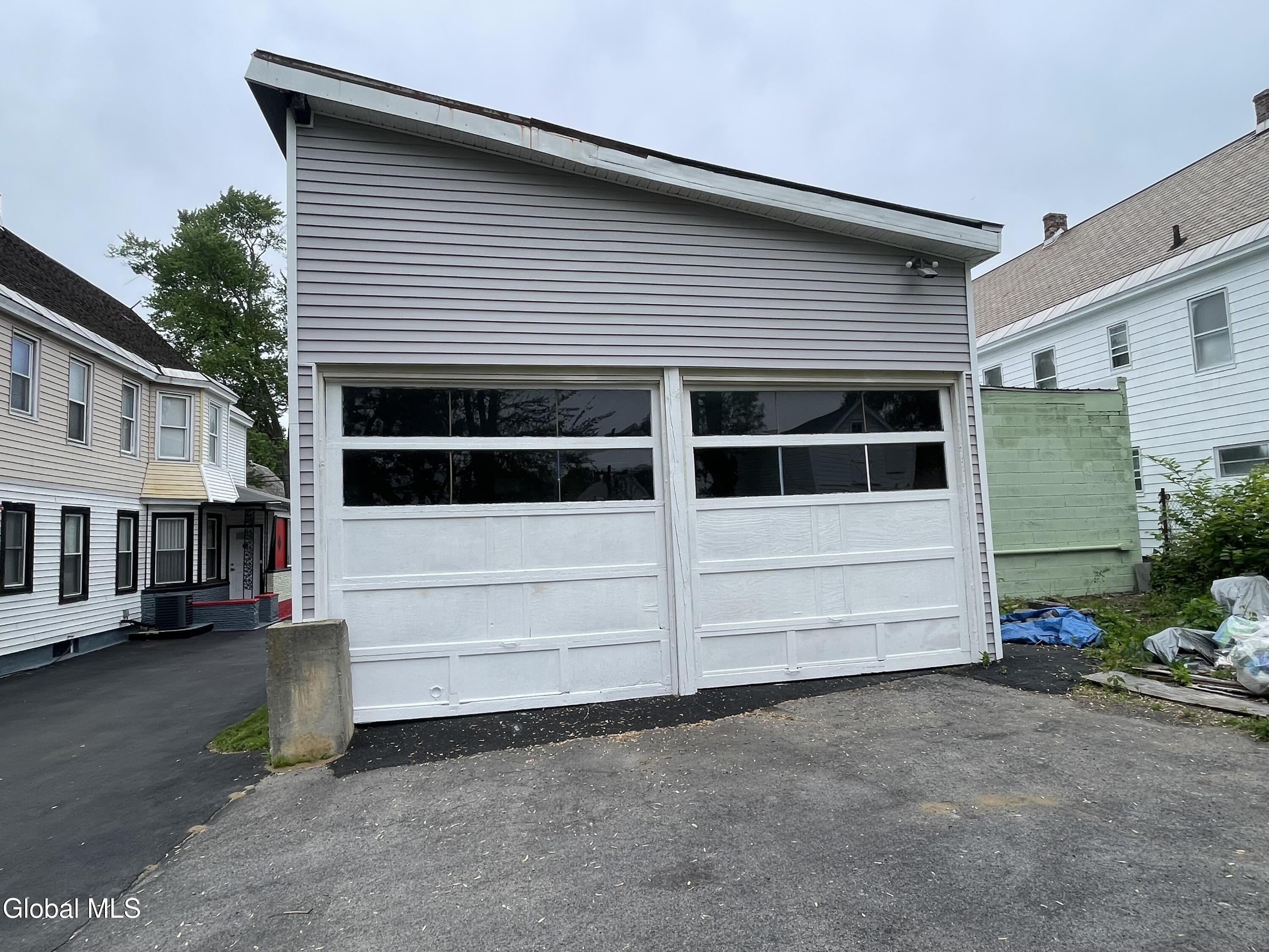 130 Mcclellan Street Schenectady NY 12304