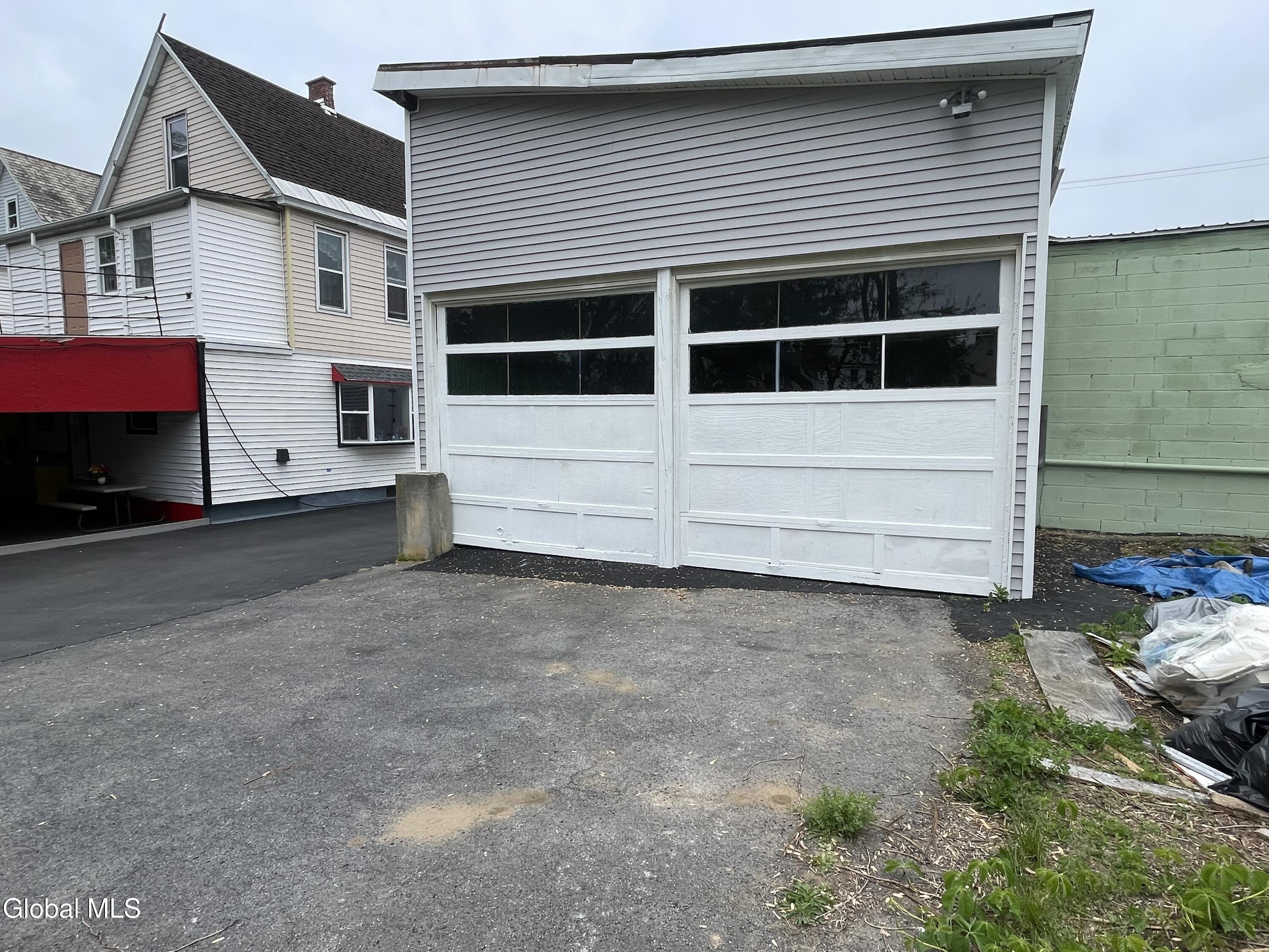 130 Mcclellan Street Schenectady NY 12304