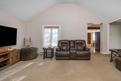 5922-5926 Ny-81 Greenville NY 12083