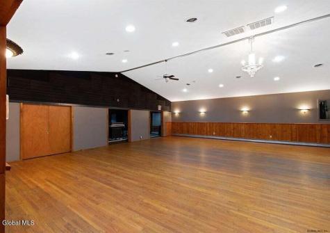 405 Hudson River Road Halfmoon NY 12188