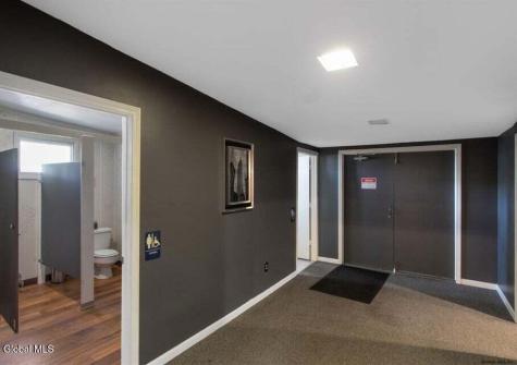 405 Hudson River Road Halfmoon NY 12188