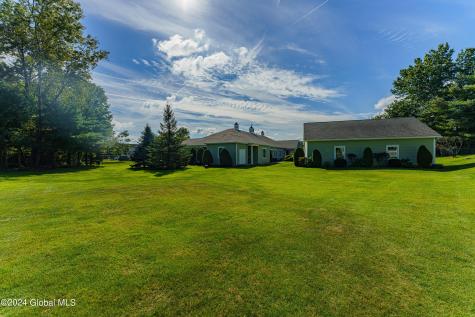 16 Hunter Brook Lane Queensbury NY 12804