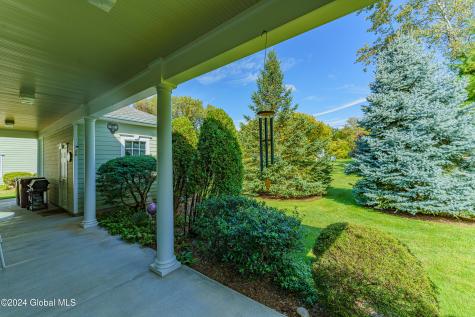 16 Hunter Brook Lane Queensbury NY 12804