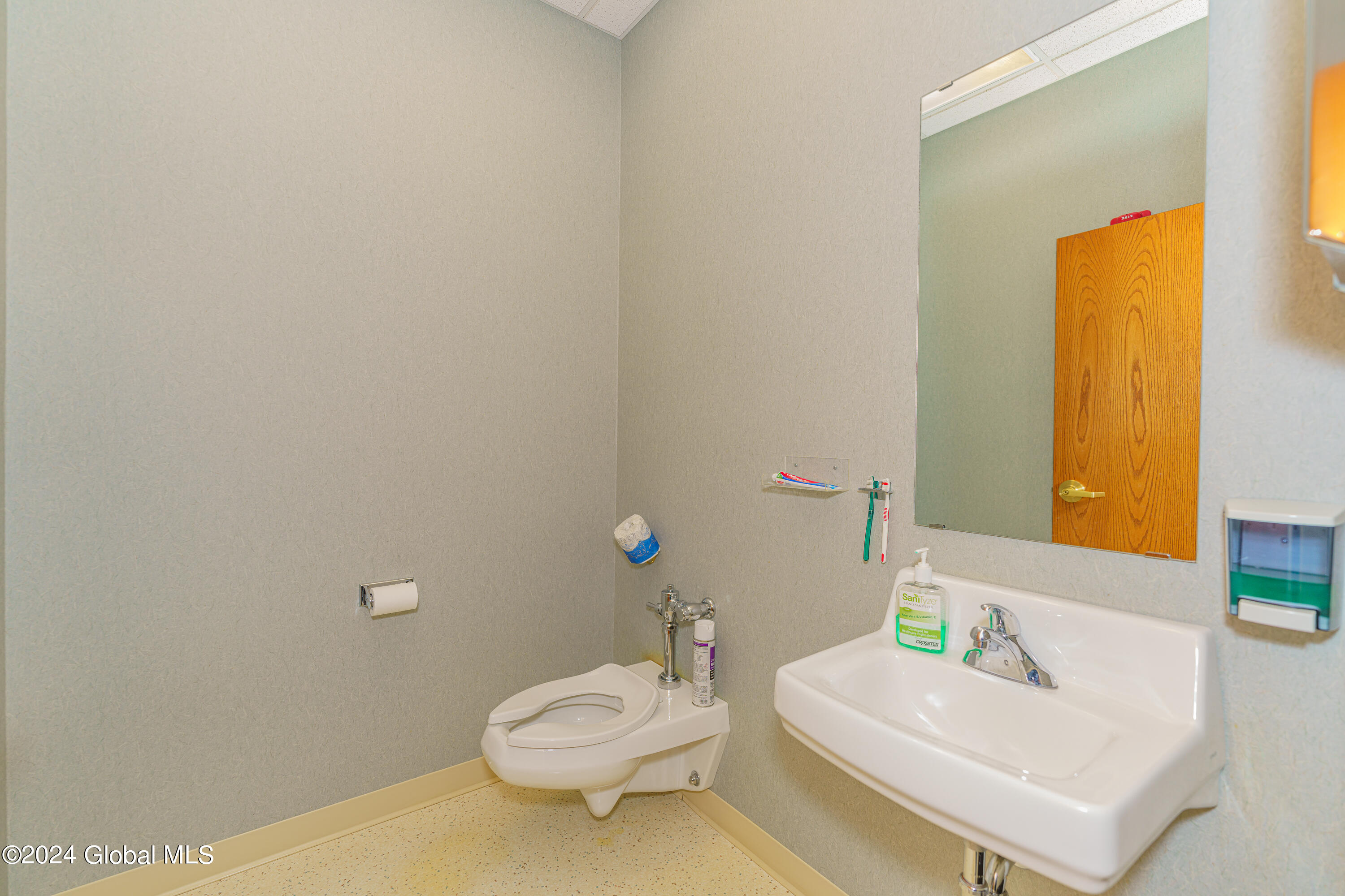16 Hunter Brook Lane Queensbury NY 12804