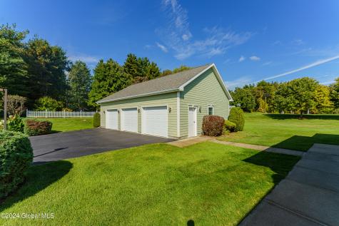 16 Hunter Brook Lane Queensbury NY 12804