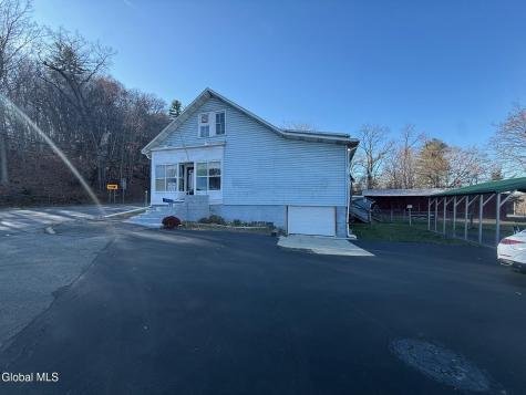 2855 Aqueduct Road Schenectady NY 12309