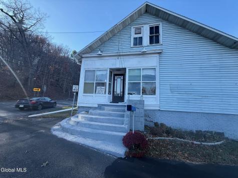 2855 Aqueduct Road Schenectady NY 12309